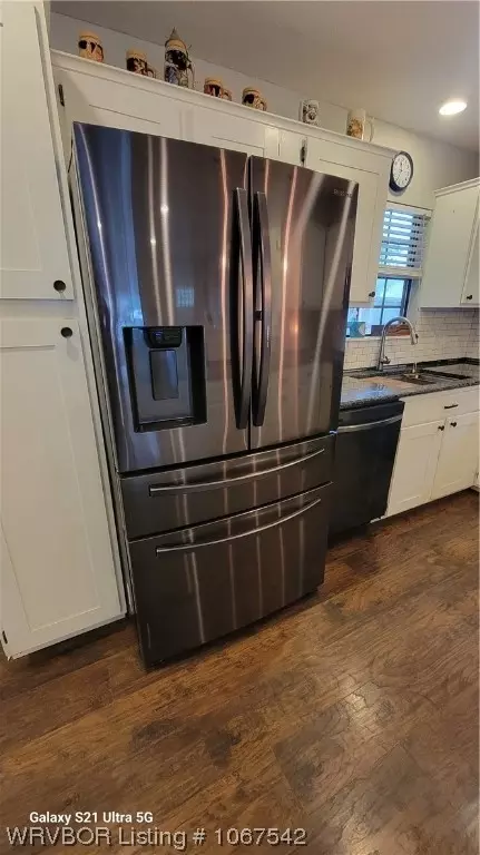 Kitchen - 207 W Harper St, Mansfield, AR 72944 photo 7 of 12