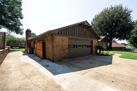 1102 3rd Ter, Barling, AR 72923 photo 35