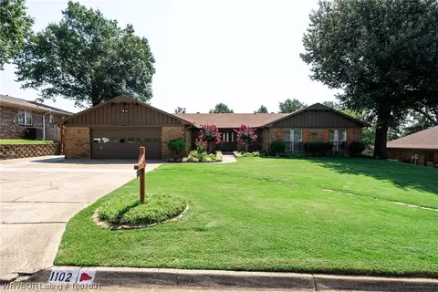 1102 3rd Ter, Barling, AR 72923