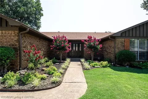 1102 3rd Ter, Barling, AR 72923 photo 4
