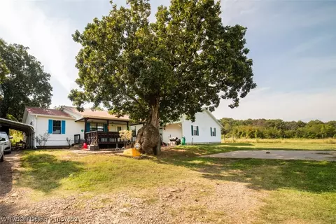 43505 210th Ave, Howe, OK 74940