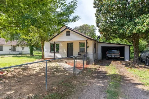 1303 Airport Rd, Alma, AR 72921