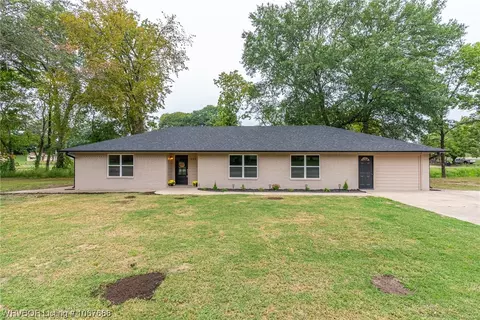 509 N 26th St, Van Buren, AR 72956