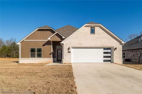 8507 Broadley Dr, Fort Smith, AR 72916