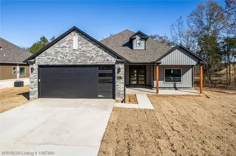 8511 Broadley, Fort Smith, AR 72916