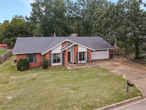 3016 Edinburgh Dr, Fort Smith, AR 72908