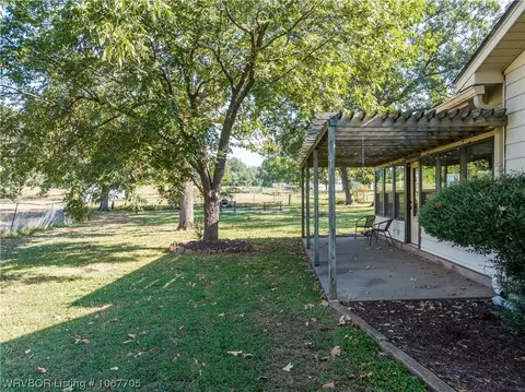 Exterior - 32500 Hwy 22, Charleston, AR 72933 photo 6 of 7