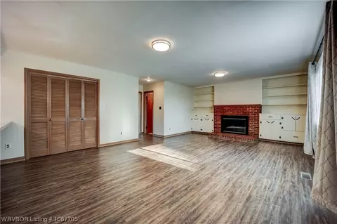 Living - 32500 Hwy 22, Charleston, AR 72933 photo 1 of 9