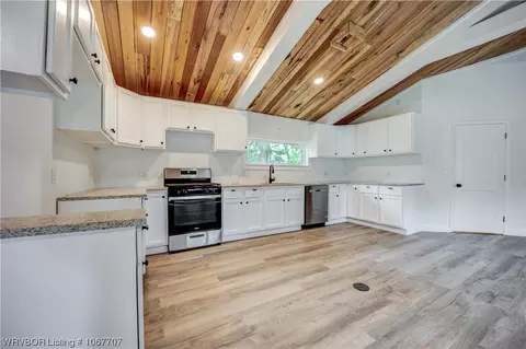 705 S Adams St, Lavaca, AR 72941 photo 8