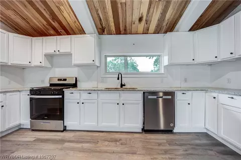 705 S Adams St, Lavaca, AR 72941 photo 9