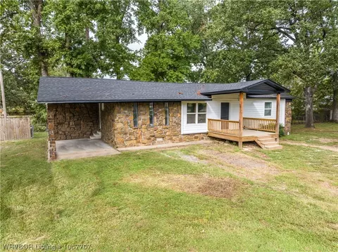 705 S Adams St, Lavaca, AR 72941 photo 3