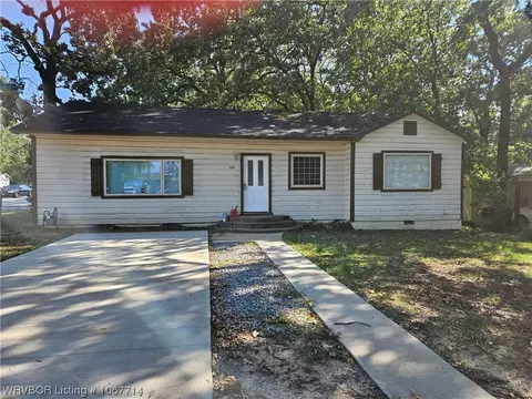 1920 S Houston St, Fort Smith, AR 72901