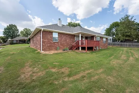 Exterior - 4009 Colton Dr, Fort Smith, AR 72903 photo 8 of 10