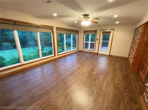 4521 Urbana Dr, Fort Smith, AR 72904 photo 3