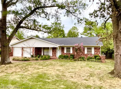 4521 Urbana Dr, Fort Smith, AR 72904