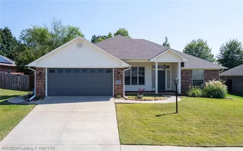 2712 Pebble Dr, Van Buren, AR 72956
