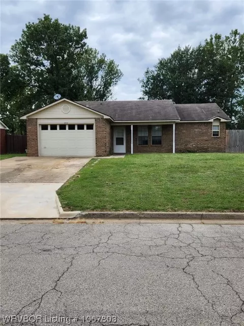 1833 Cherrybark Bnd, Greenwood, AR 72936