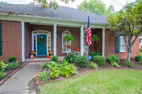 1908 Massard Rd, Fort Smith, AR 72903
