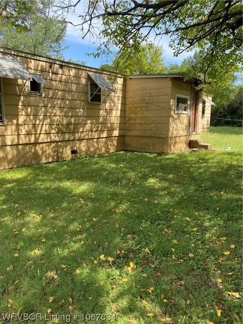 738 Crumptown Rd, Waldron, AR 72958