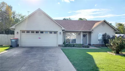 37 Plumbark Ct, Greenwood, AR 72936
