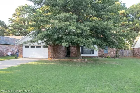9513 Shadow Branch Ln, Fort Smith, AR 72903