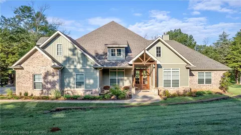 909 Brookside Pl, Greenwood, AR 72936