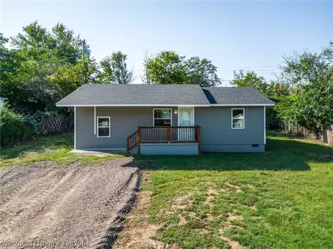 406 Hemlock St, Van Buren, AR 72956