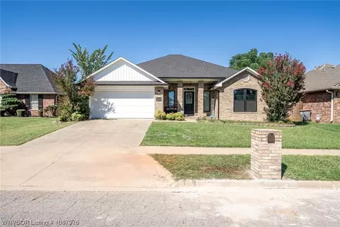 1804 Yukon Dr, Barling, AR 72923