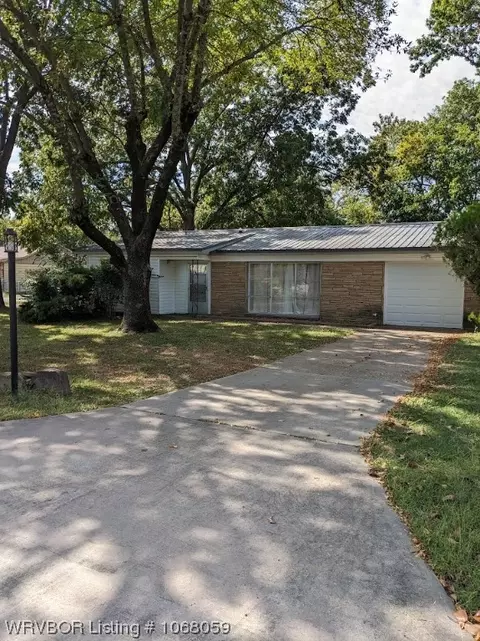 4920 S 33rd St, Fort Smith, AR 72903