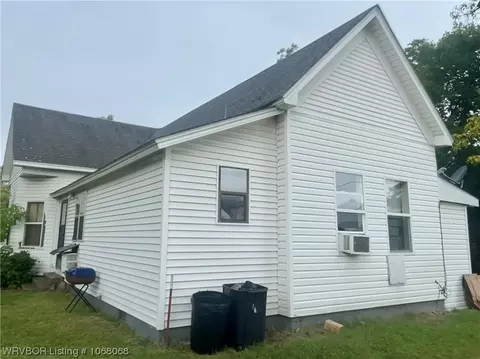 109 North Harley Street, Paris, AR 72855 photo 2