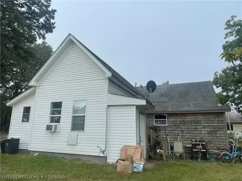 109 North Harley Street, Paris, AR 72855 photo 3