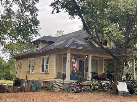 109 North Harley Street, Paris, AR 72855 photo 4