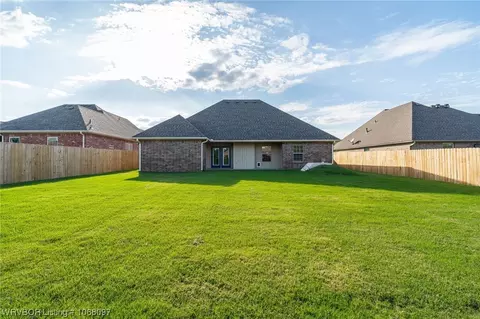 Exterior - 12501 Dunston Dr, Fort Smith, AR 72916 photo 4 of 5