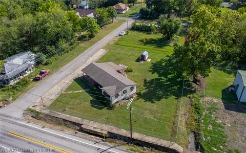 211 2nd St, Hartford, AR 72938 photo 28
