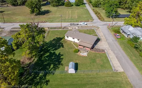 211 2nd St, Hartford, AR 72938 photo 24