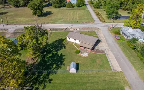 211 2nd St, Hartford, AR 72938 photo 25