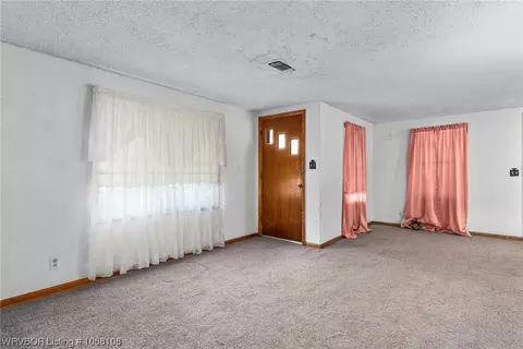 211 2nd St, Hartford, AR 72938 photo 6