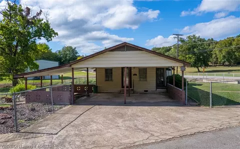 211 2nd St, Hartford, AR 72938 photo 23