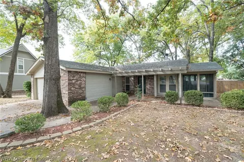 3231 Edinburgh Dr, Fort Smith, AR 72908 photo 2