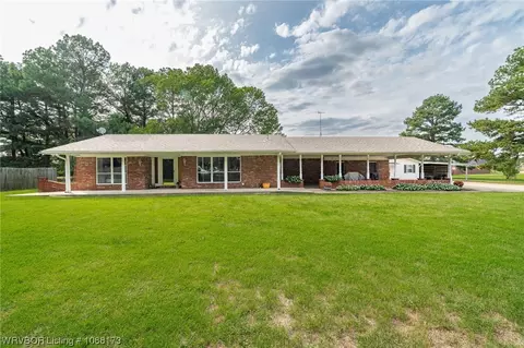 903 Faye Ave, Pocola, OK 74902