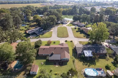 1305 N 58th Ter, Fort Smith, AR 72904 photo 3