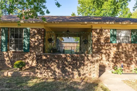 8200 Clover Dr, Fort Smith, AR 72908 photo 3