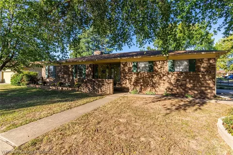 8200 Clover Dr, Fort Smith, AR 72908 photo 2