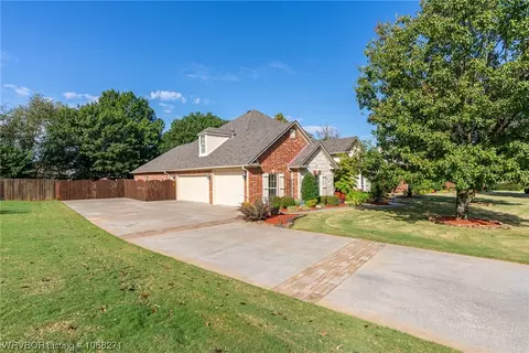 12012 Maple Park Dr, Fort Smith, AR 72916 photo 2