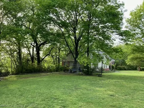 Exterior - 1218 Elizabeth Ln, Fort Smith, AR 72903 photo 5 of 11
