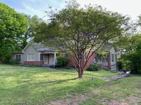 Exterior - 1218 Elizabeth Ln, Fort Smith, AR 72903 photo 3 of 11