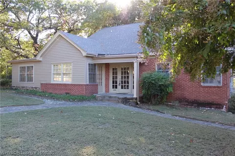 Exterior - 1218 Elizabeth Ln, Fort Smith, AR 72903 photo 11 of 11