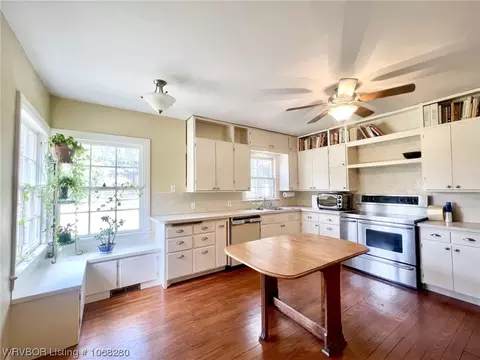 Kitchen - 1218 Elizabeth Ln, Fort Smith, AR 72903 photo 1 of 1