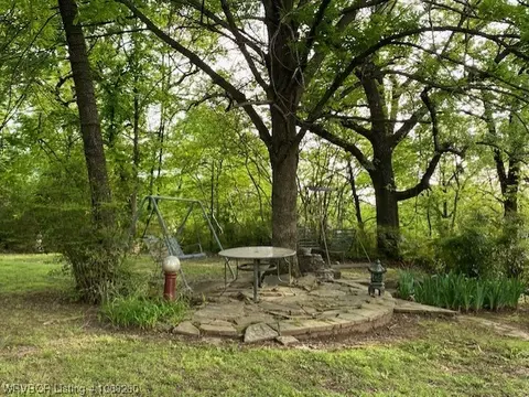 Exterior - 1218 Elizabeth Ln, Fort Smith, AR 72903 photo 7 of 11