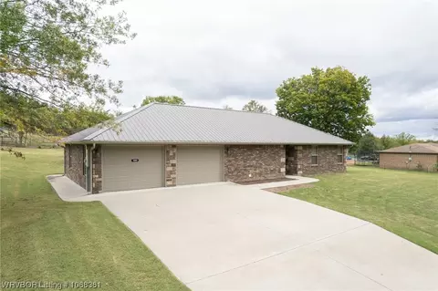 1005 Baltimore Rd, Panama, OK 74951